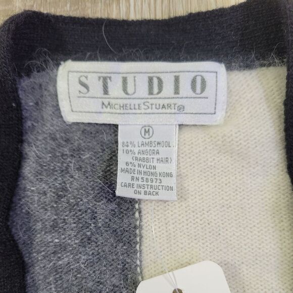 like new vintage wool/angora checkered cardigan sweater. - Picture 9 of 9